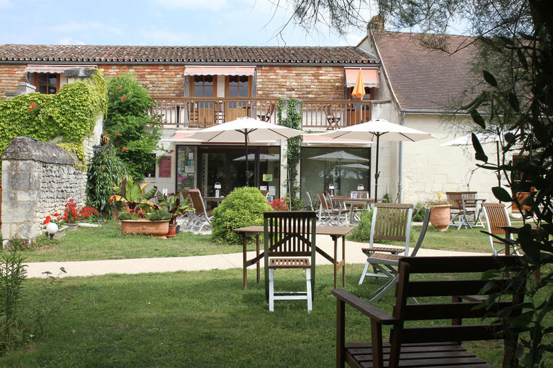 Le Pigeonnier Du Perron Hotel Availles-en-Chatellerault Exterior photo