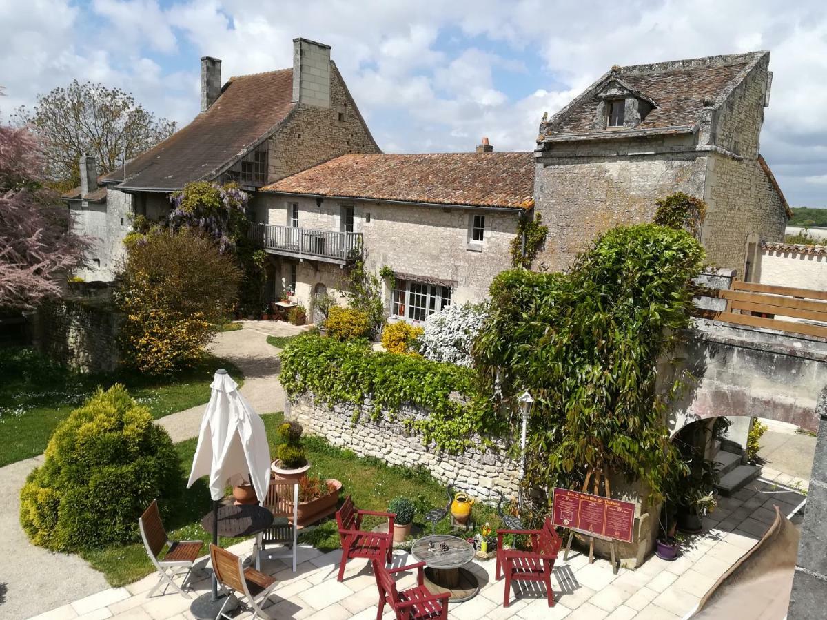Le Pigeonnier Du Perron Hotel Availles-en-Chatellerault Exterior photo